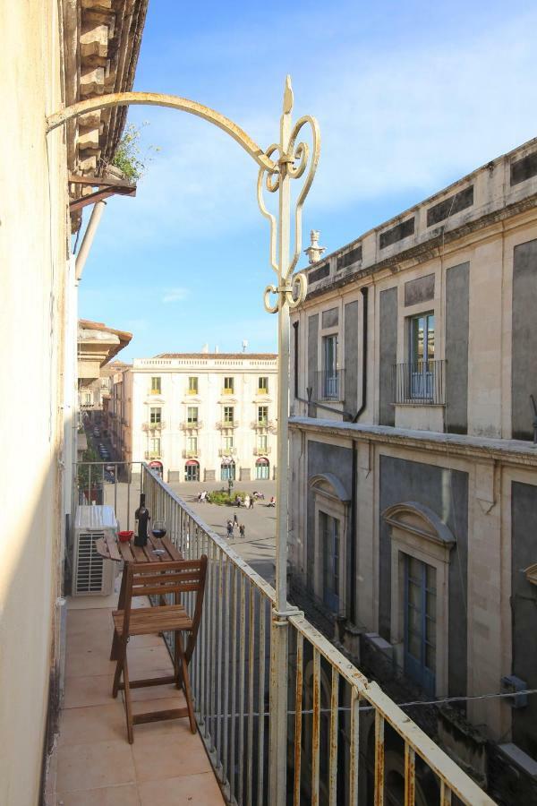 Villa Sicily Wonderful Piazza Universita' Catania Exterior foto