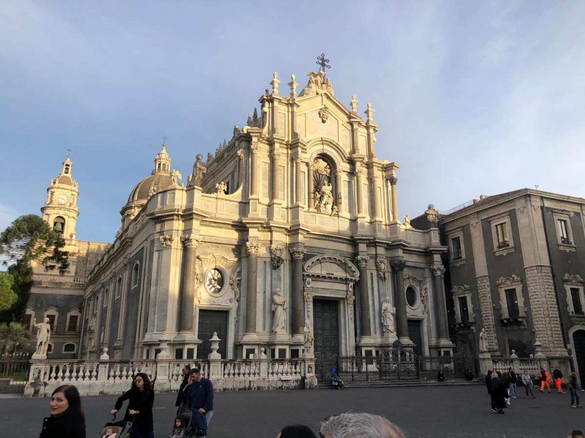 Villa Sicily Wonderful Piazza Universita' Catania Exterior foto
